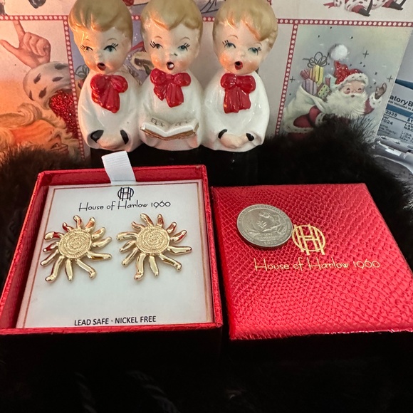 House Of Harlow 1960 sunburst gold Earrings. NWT - Picture 2 of 4
